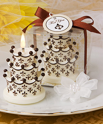 Fleur  Wedding Favors on Fleur De Lis And Crown Design Cake Candles Wedding Favors